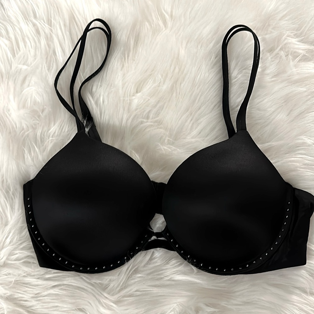 NWOT Victoria’s Secret very sexy ✨ bling bottom bra